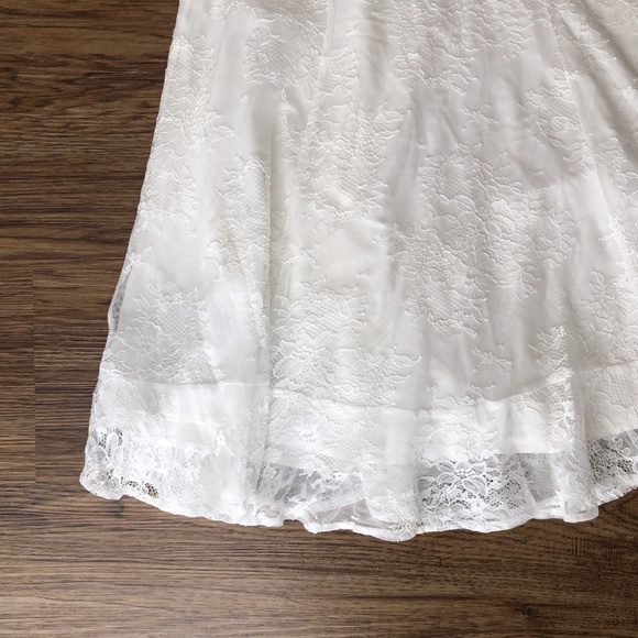 Astr Poppy Off Shoulder Lace Bustier Dress - Picture 4 of 8